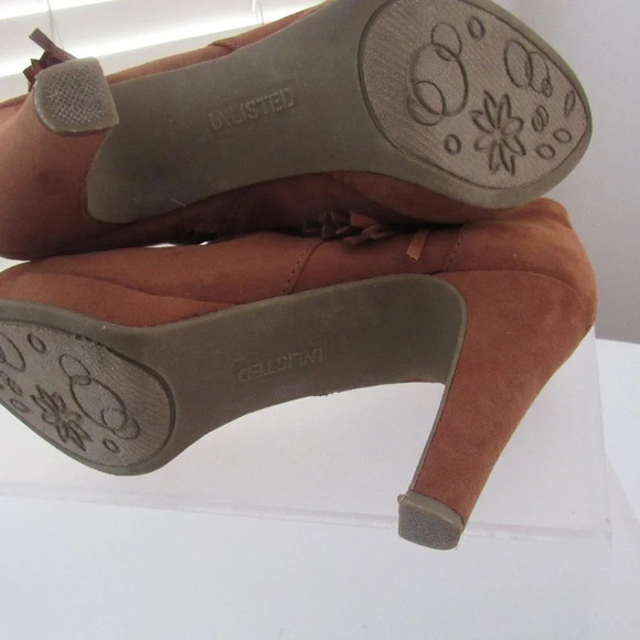 UNLISTED by Kenneth Cole Film Star Tassel Heel Ankle Booties Shoes Size 9 Wide - Picture 9 of 14